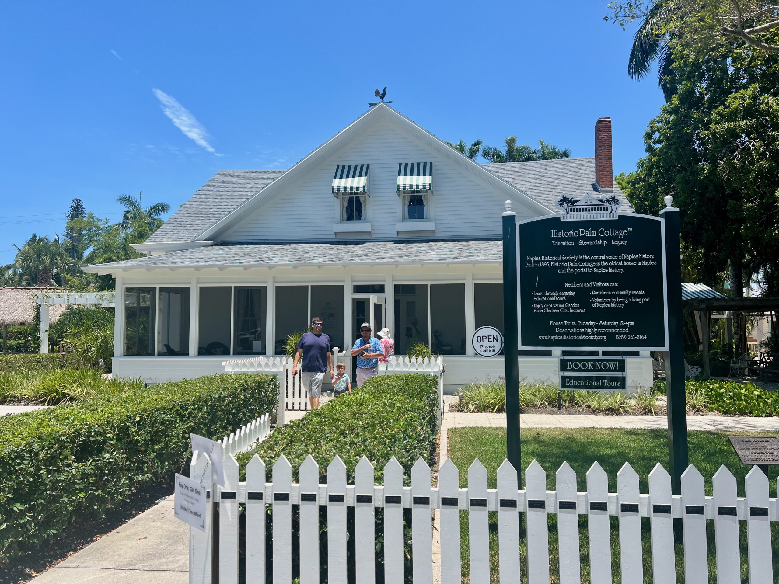 Palm Cottage entrance as viewed from the street.