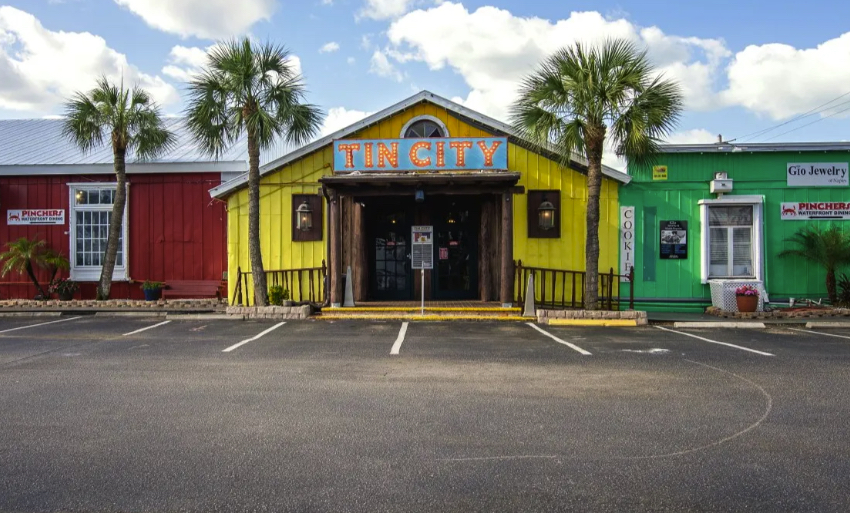 Tin City Waterfront Shops entrance